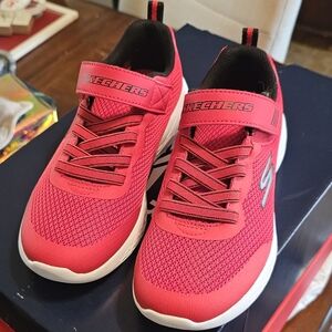 Sz 2 Boy's Red Sketchers Tennis Shoes Sneakers